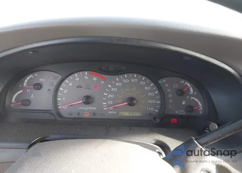 2002 Toyota Sequoia Sr5 V8 z USA, uszkodzony, nr VIN 5TDZT34A72S105847